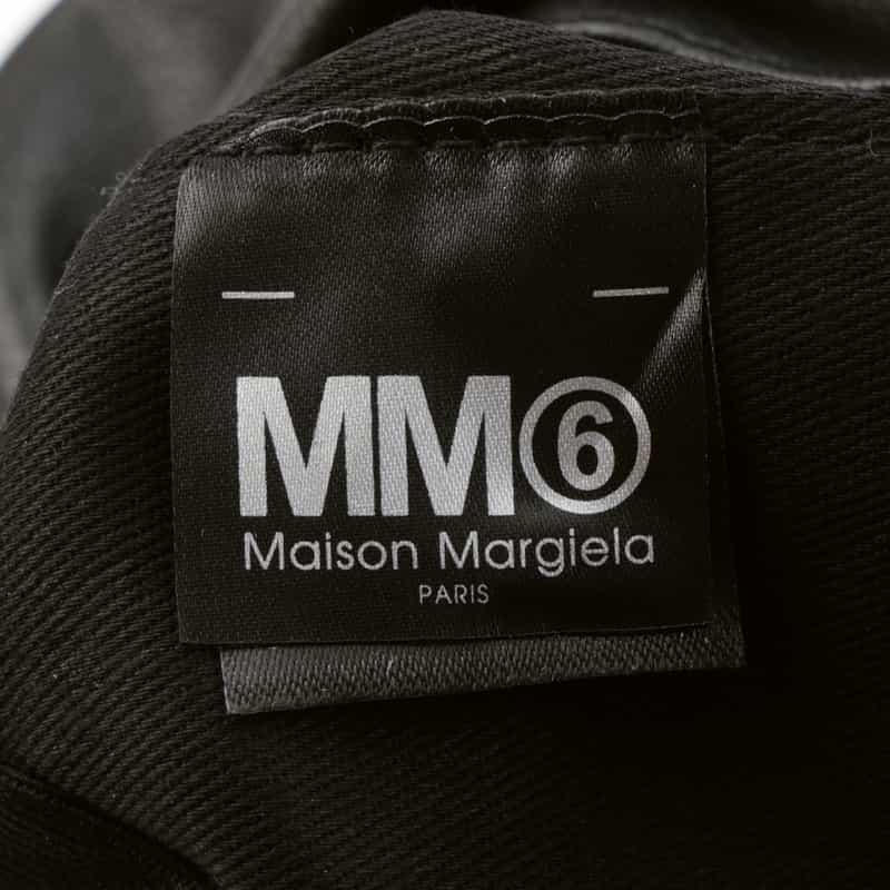 MM6 MAISON MARGIELA MM6 MAISON MARGIELA ＜エムエム6 メゾン マルジェラ＞ レザークロスボディバッグ “JAPANESE“ BLACK