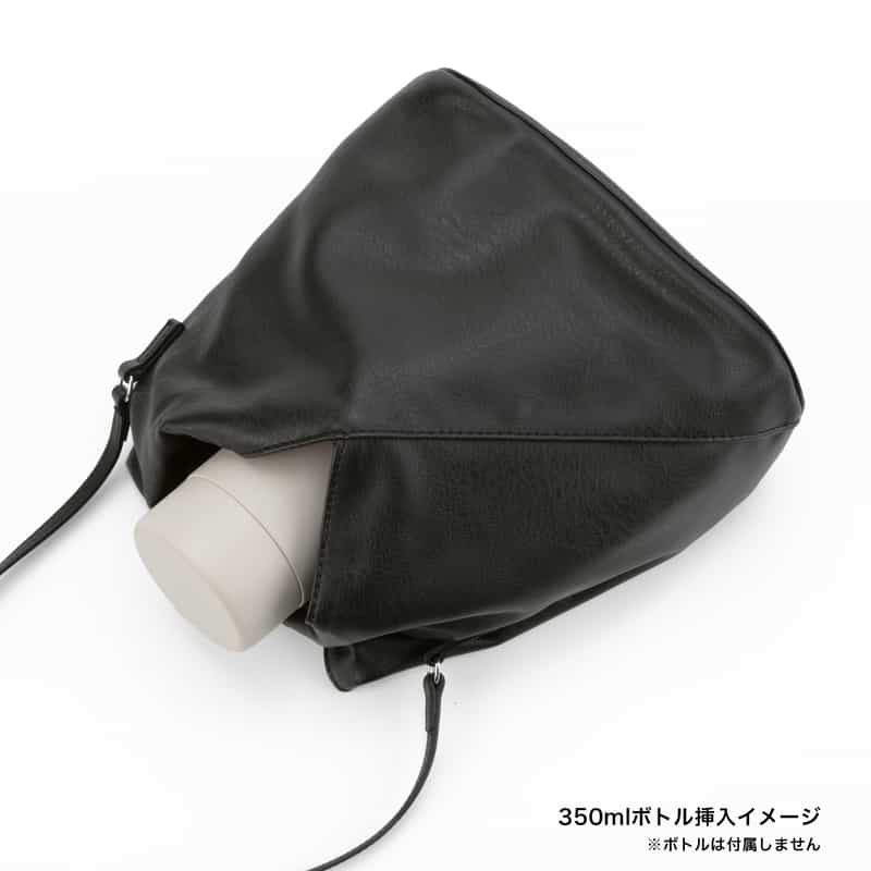 MM6 MAISON MARGIELA MM6 MAISON MARGIELA ＜エムエム6 メゾン マルジェラ＞ レザークロスボディバッグ “JAPANESE“ BLACK