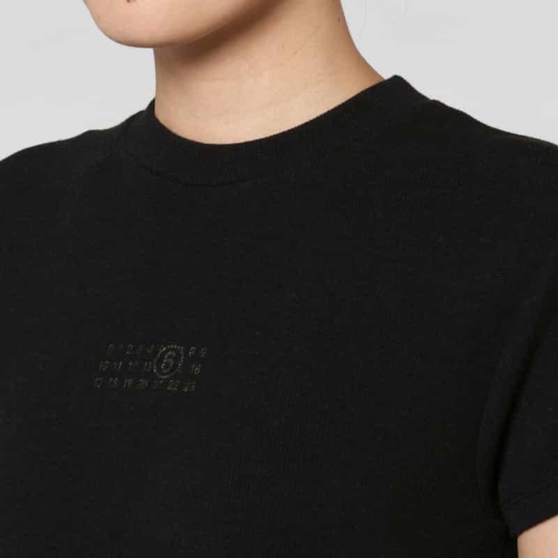 MM6 MAISON MARGIELA MM6 MAISON MARGIELA ＜エムエム6 メゾン マルジェラ＞ ロゴプリント リブTシャツ BLACK