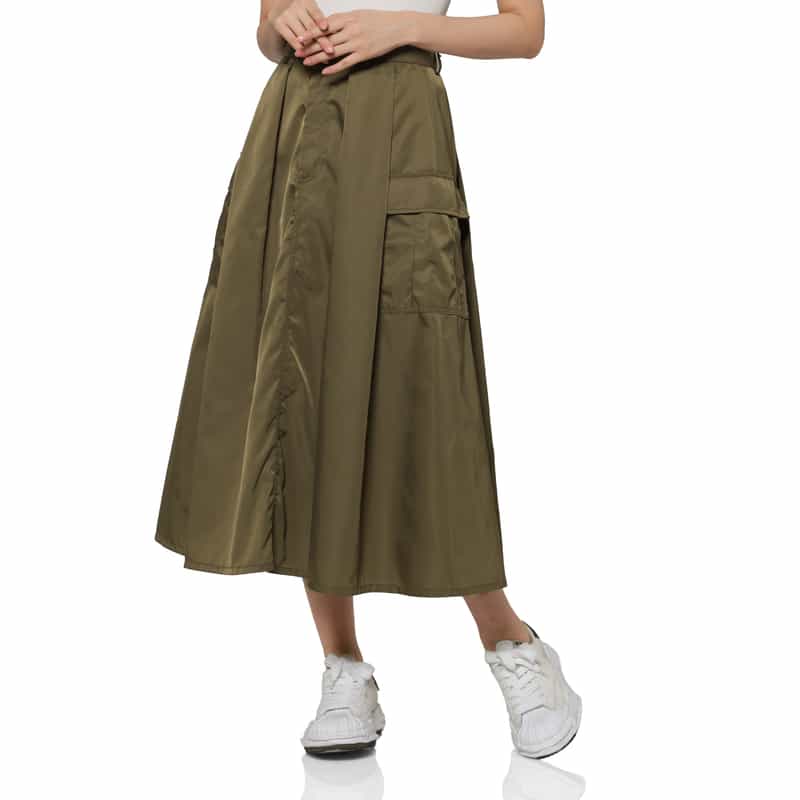 BARNEYS NEW YORK ウォッシャブル ナイロンツイル素材 サファリタックフレアスカート KHAKI