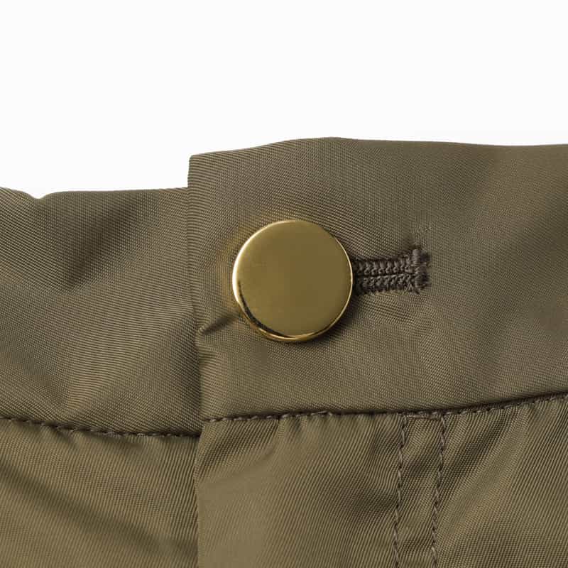 BARNEYS NEW YORK ウォッシャブル ナイロンツイル素材 サファリタックフレアスカート KHAKI