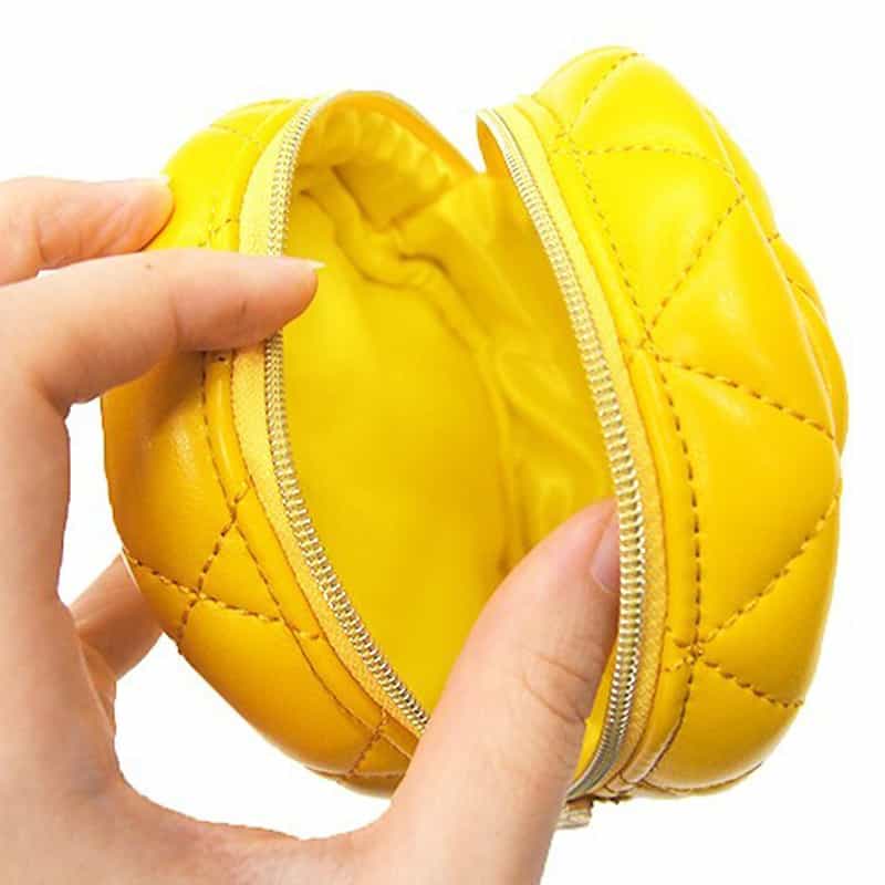 YUP! YUP!＜ヤップ＞ ポーチ（フレッシュパイナップル） YELLOW