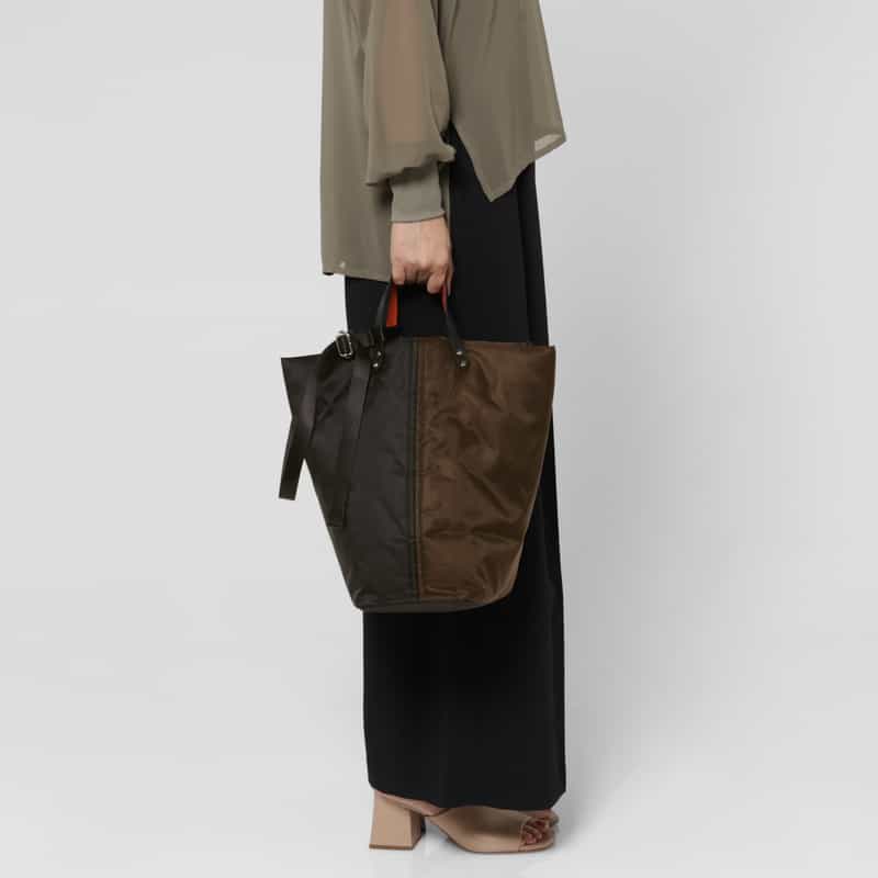 LA TESORINA LA TESORINA ＜ラ　デゾリーナ＞ トートバッグ BROWN