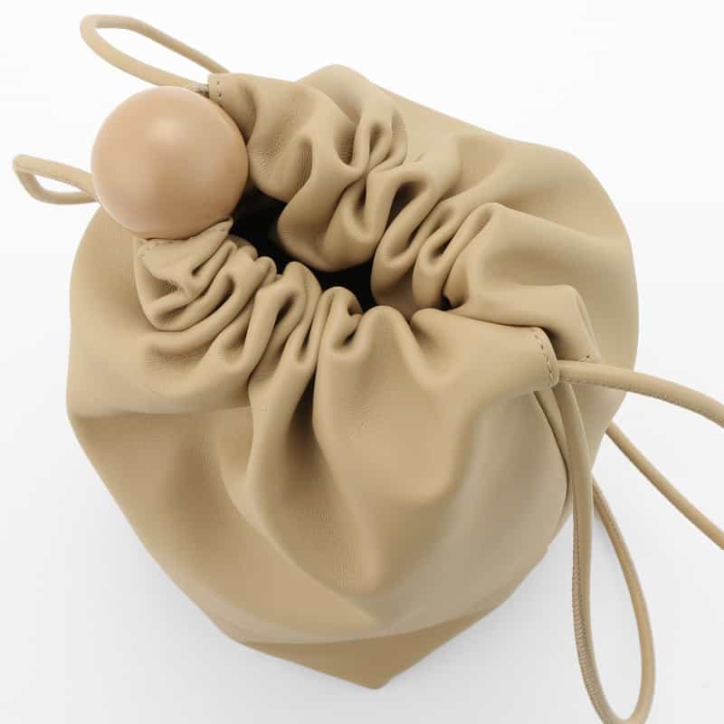 BUCKET BAGGAGE BUCKET BAGGAGE ＜バケット バゲージ＞ ショルダーバッグ BEIGE