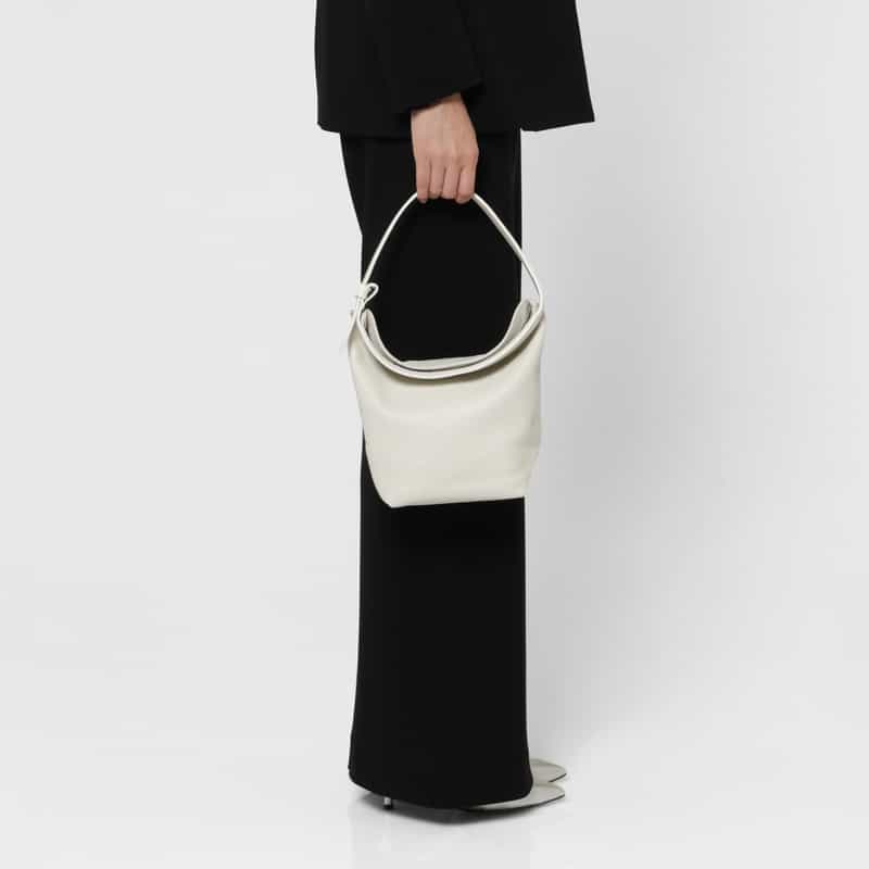 BUCKET BAGGAGE BUCKET BAGGAGE ＜バケット バゲージ＞ ワンハンドルミニバッグ WHITE
