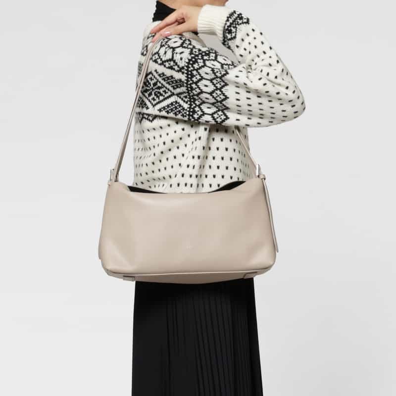 SARTU SARTU ＜サルトゥ＞ バーニーズ　ニューヨーク限定ショルダーバッグ “UYE“ TAUPE