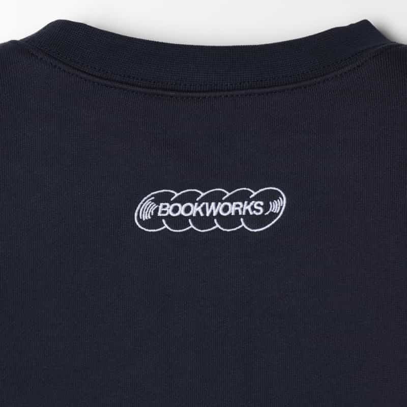 BOOK WORKS BOOK WORKS＜ブックワークス＞ グラフィックスウェットプルオーバー NAVY