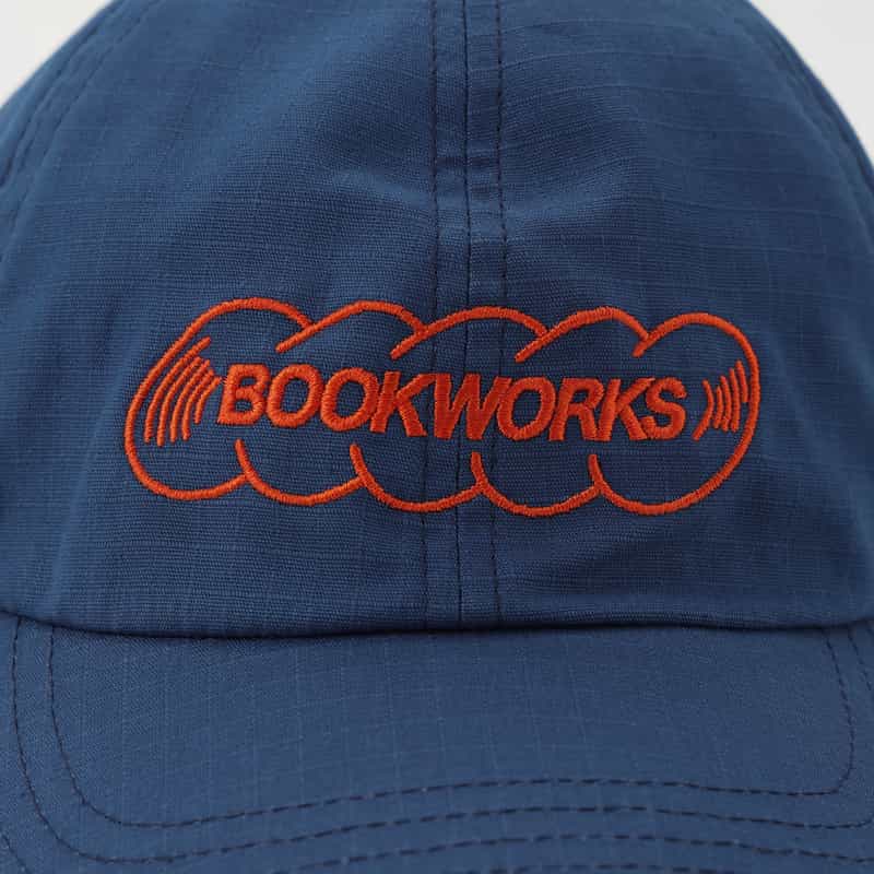 BOOK WORKS BOOK WORKS＜ブックワークス＞ ロゴ入りベースボールキャップ BLUE