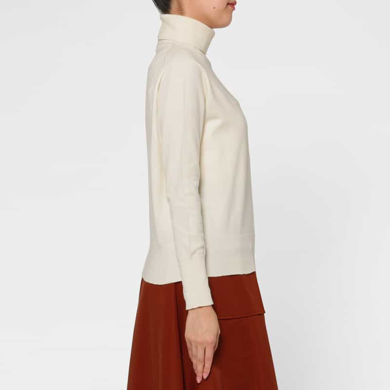 BARNEYS NEW YORK ウォッシャブル タートルネックニットプルオーバー WHITE