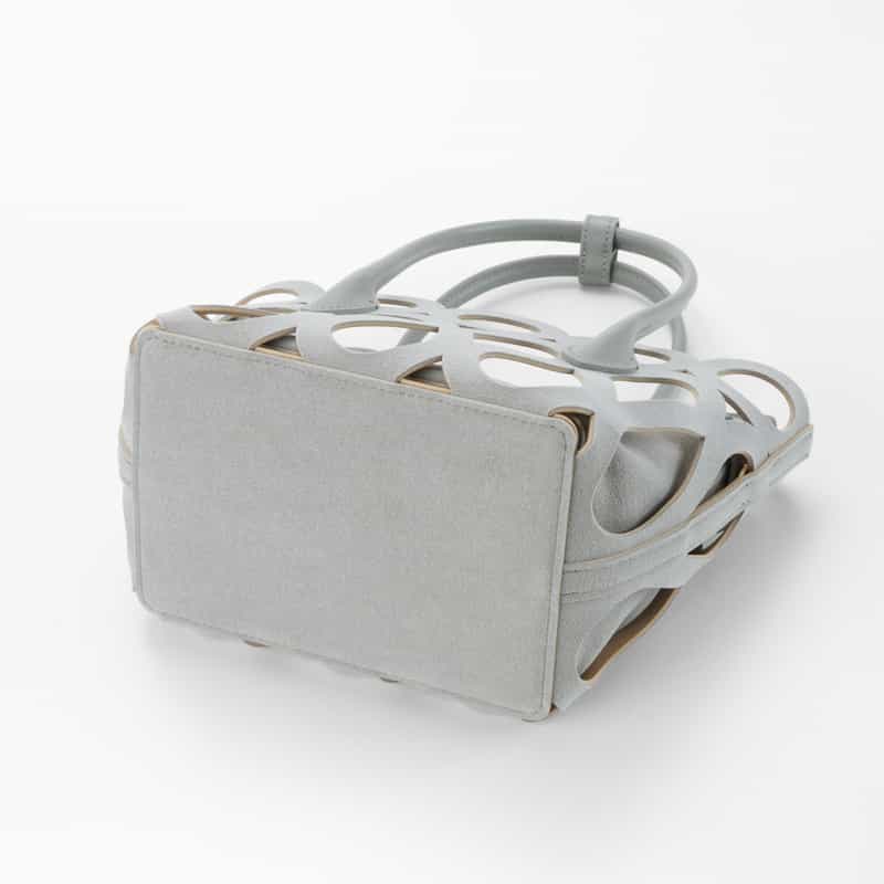 MARY AL TERNA MARYALTERNA ＜メアリオルターナ＞ バーニーズ　ニューヨーク限定ミニハンドバッグ “MAZE“ LIGHT GRAY
