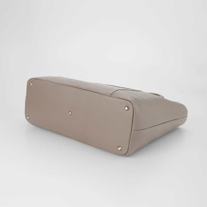 BARNEYS NEW YORK フロントジップ付きレザートートバッグ GRAY