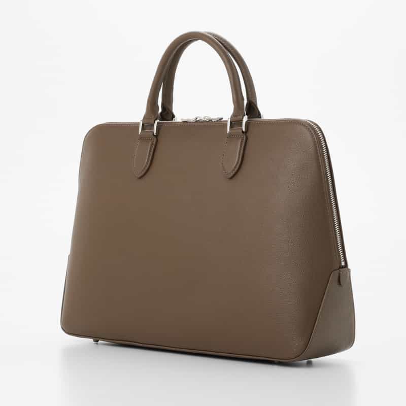 BARNEYS NEW YORK ラウンドレザーブリーフケース BEIGE