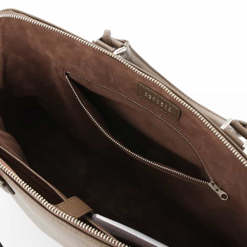 BARNEYS NEW YORK ラウンドレザーブリーフケース BEIGE