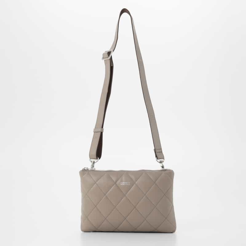 BARNEYS NEW YORK キルトレザー ショルダーバッグ BEIGE