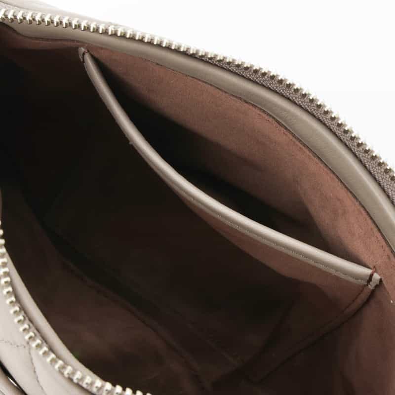 BARNEYS NEW YORK キルトレザー ショルダーバッグ BEIGE