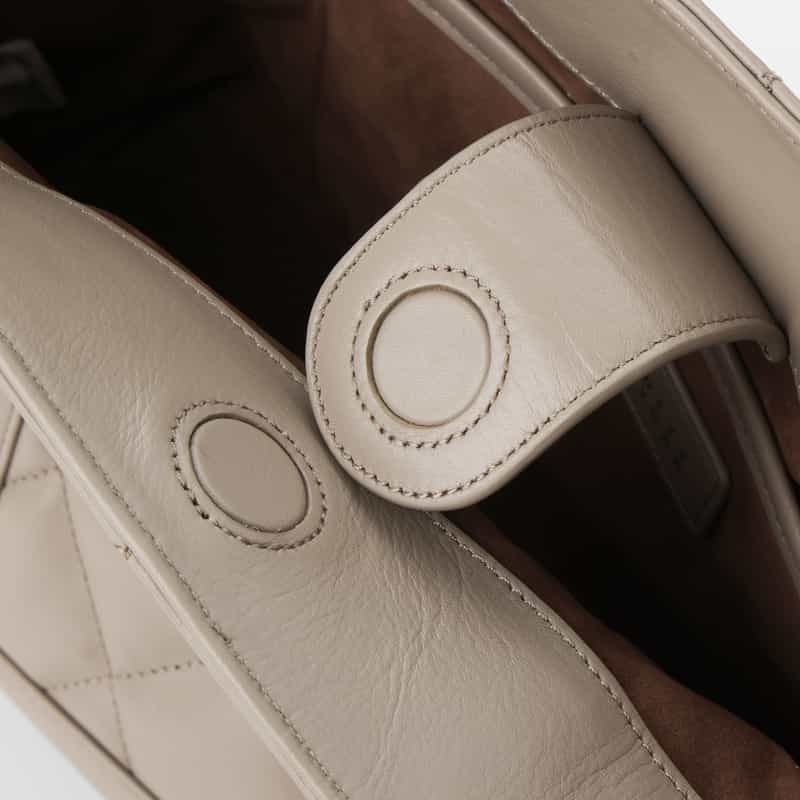 BARNEYS NEW YORK キルトレザー ミニトートバッグ BEIGE