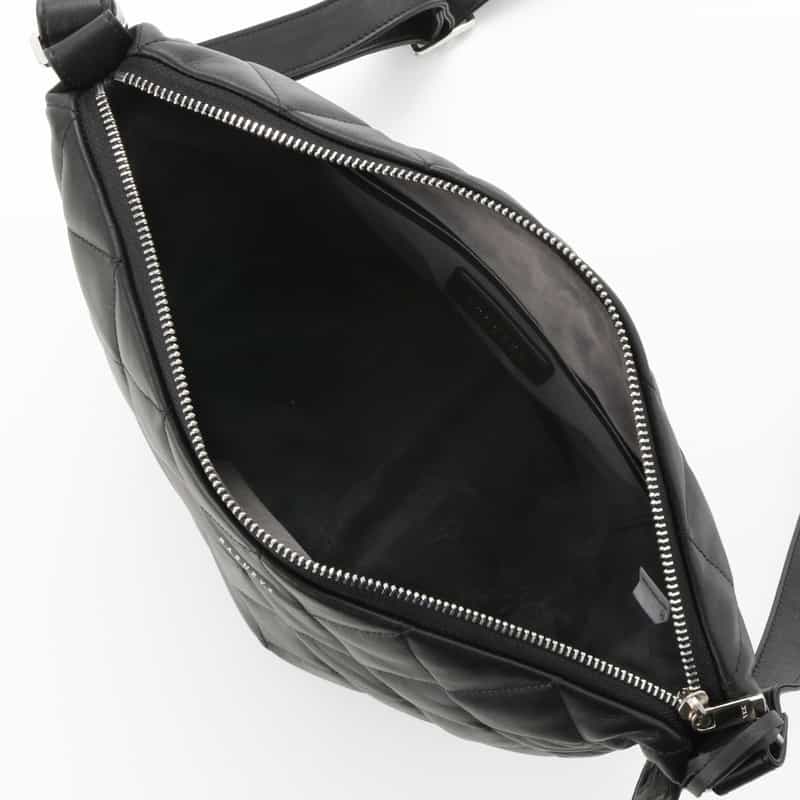 BARNEYS NEW YORK キルトレザー ショルダーバッグ BLACK