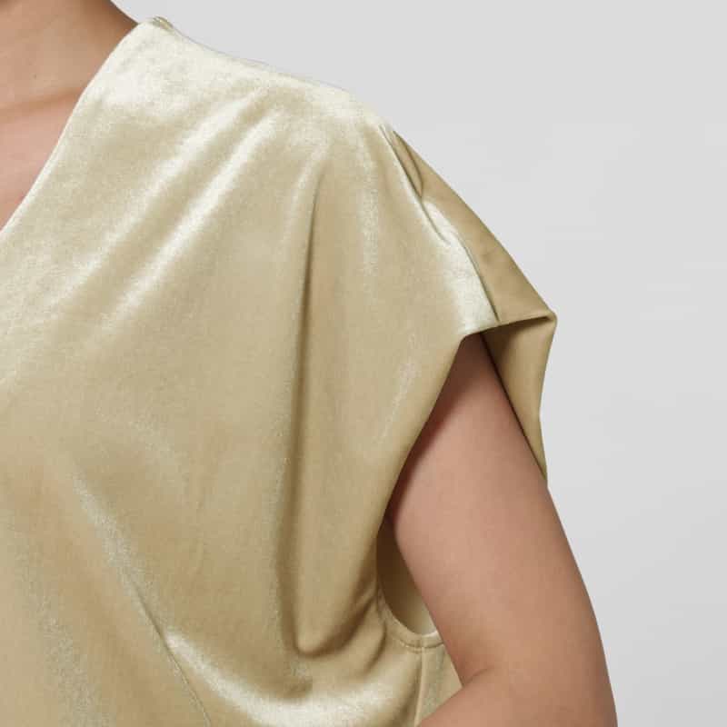 BARNEYS NEW YORK セットアップ ウォッシャブル ベロア素材 Vネックブラウス BEIGE