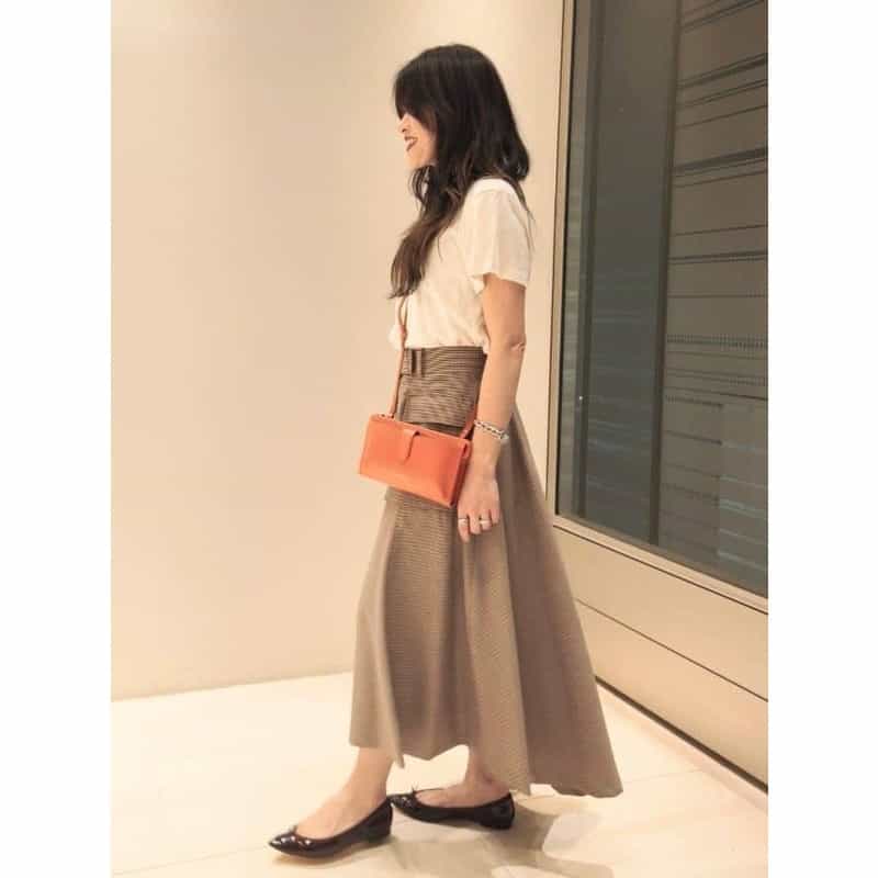 BARNEYS NEW YORK リザード型押しレザー フォーンバッグ ORANGE