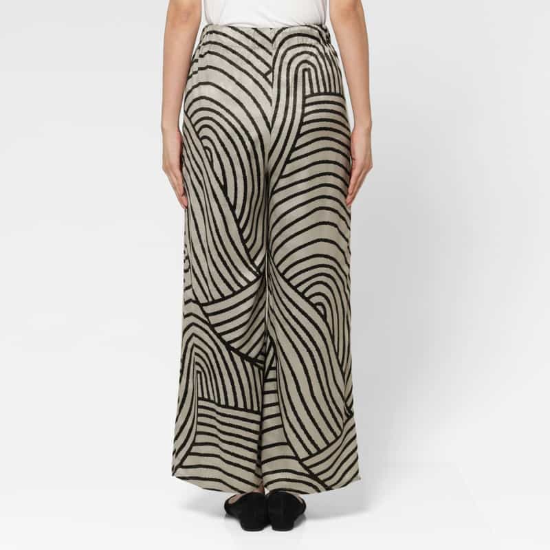 BARNEYS NEW YORK ウォッシャブル グラフィックプリント イージーワイドパンツ BEIGE