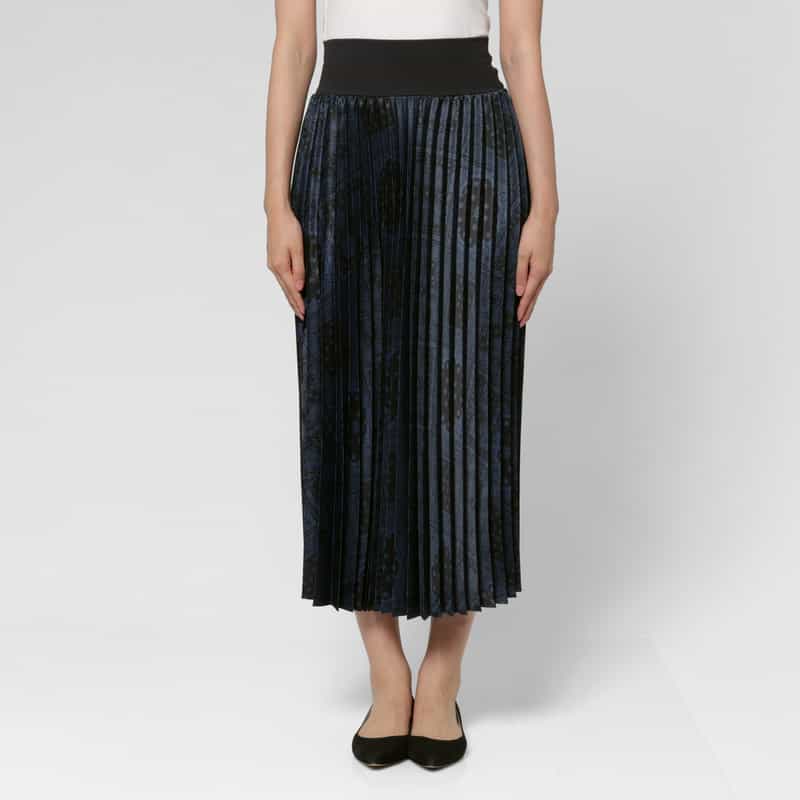 BARNEYS NEW YORK ペイズリー柄プリント アコーディオンプリーツスカート NAVY