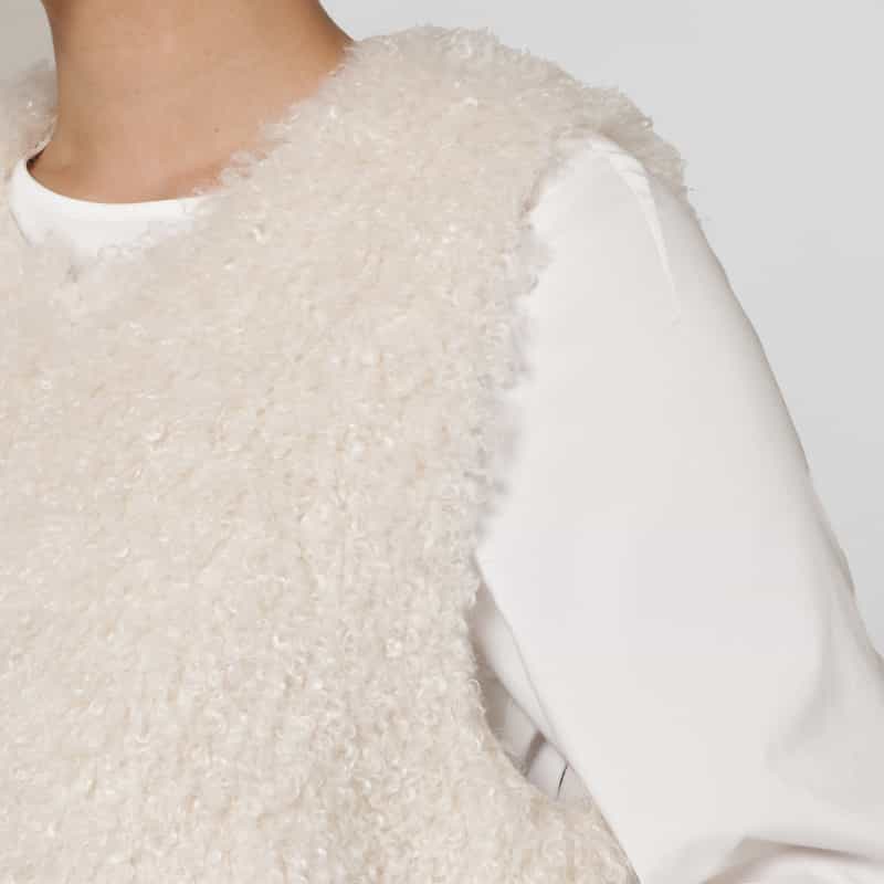 BARNEYS NEW YORK エコファーWヘムデザイン 2WAYショートベスト OFF WHITE