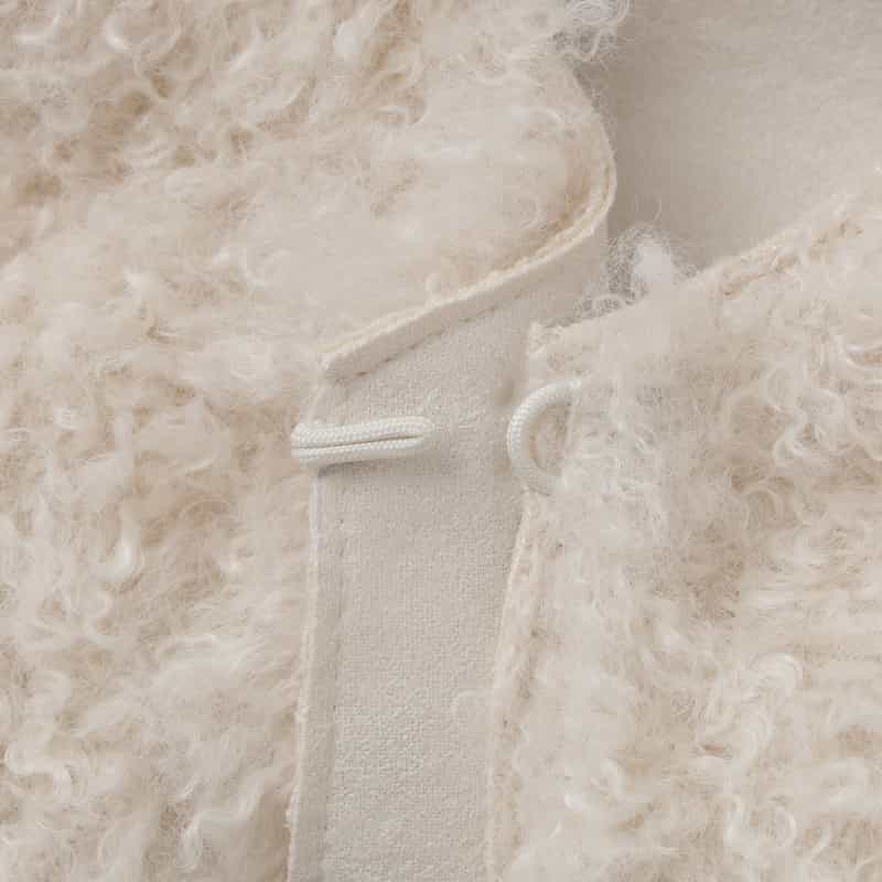 BARNEYS NEW YORK エコファーWヘムデザイン 2WAYショートベスト OFF WHITE