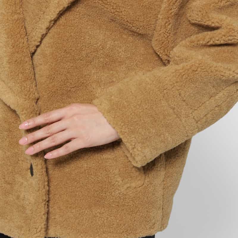 BARNEYS NEW YORK フェイクボア素材ピーコート CAMEL