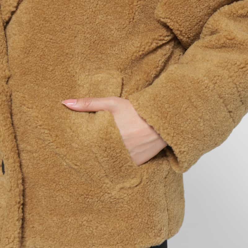 BARNEYS NEW YORK フェイクボア素材ピーコート CAMEL