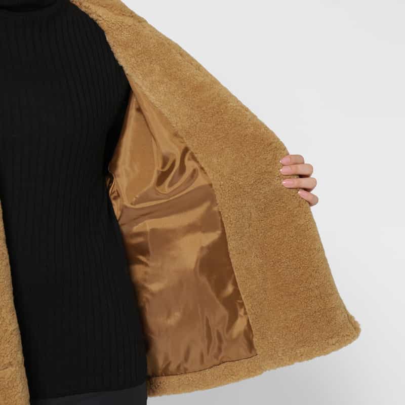 BARNEYS NEW YORK フェイクボア素材ピーコート CAMEL