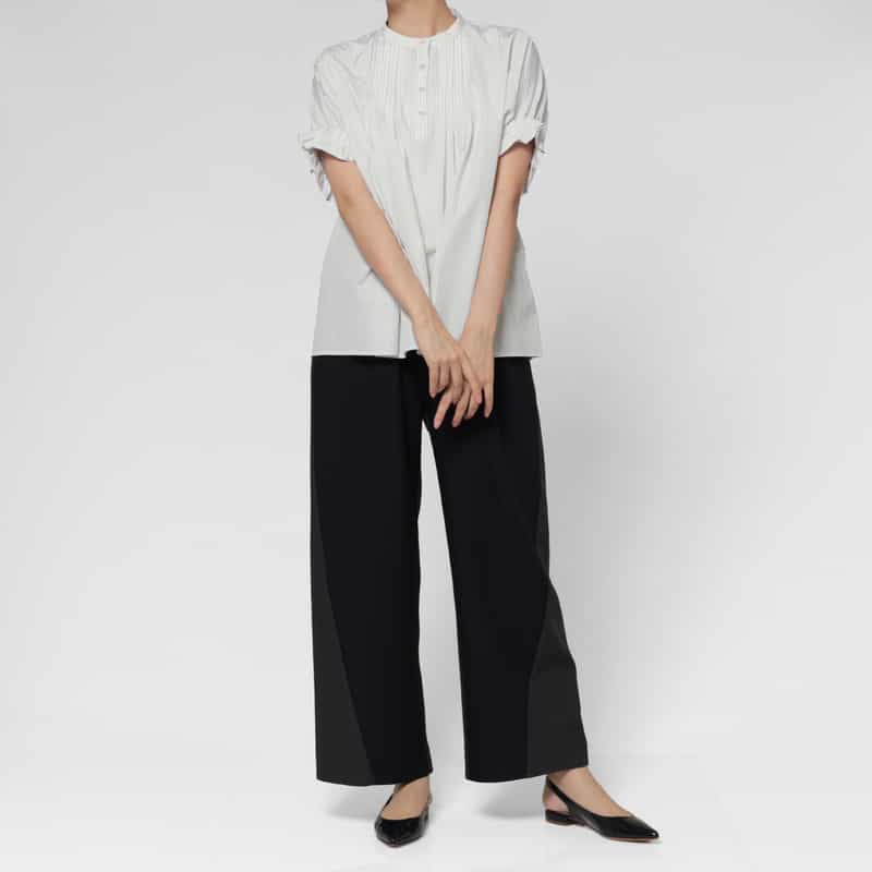 BARNEYS NEW YORK ウォッシャブル ストライプ柄ギャザースリーブ ハイネックブラウス WHITE