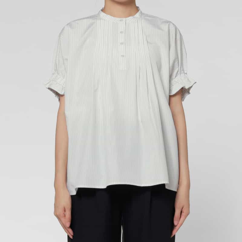 BARNEYS NEW YORK ウォッシャブル ストライプ柄ギャザースリーブ ハイネックブラウス WHITE