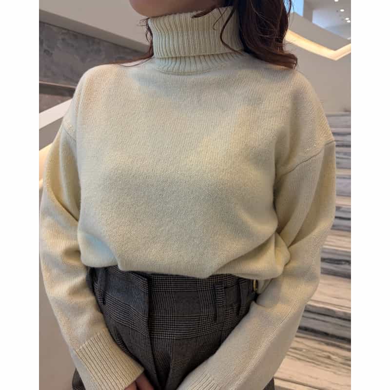 PIPPIOLINO PIPPIOLINO ＜ピッピオリーノ＞ バーニーズ　ニューヨーク限定ラムウールタートルネックニットプルオーバー YELLOW