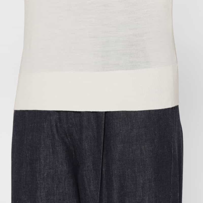 BARNEYS NEW YORK クルーネック ウールニットプルオーバー（ロロ・ピアーナ社製ウール使用） WHITE
