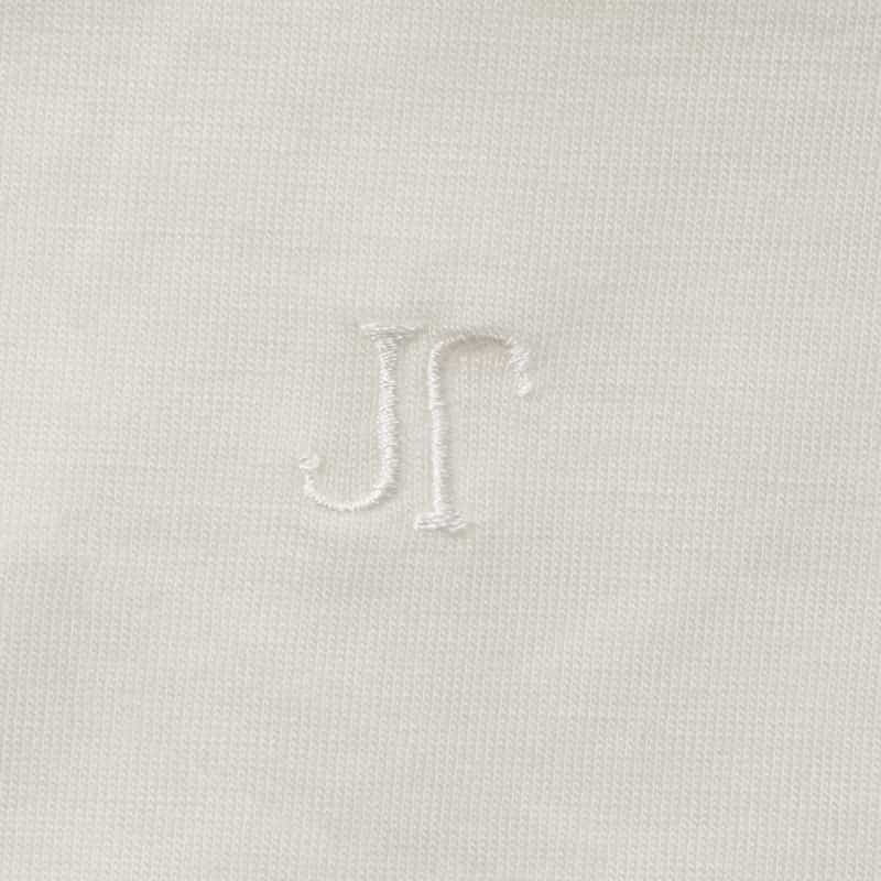 JUUN J JUUN J ＜ジューンジー＞ バックスリット スリムフィット タートルネックニットプルオーバー IVORY