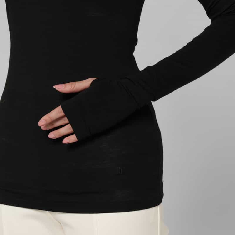 JUUN J JUUN J ＜ジューンジー＞ バックスリット スリムフィット タートルネックニットプルオーバー BLACK