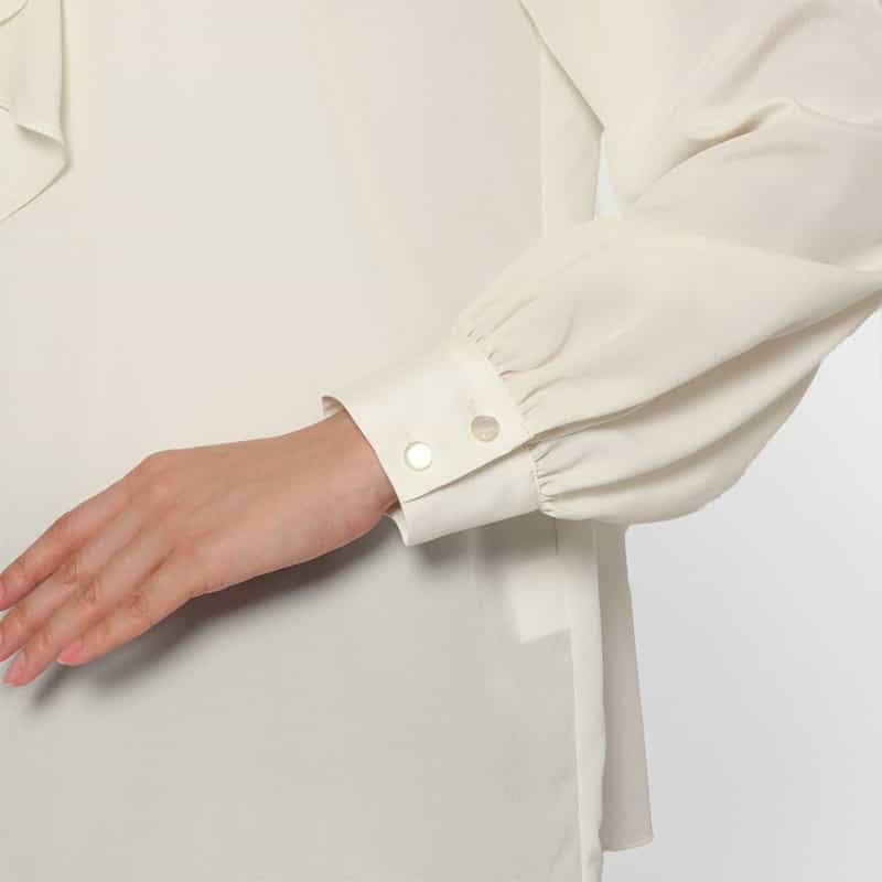 BARNEYS NEW YORK ウォッシャブル ネックフリルデザイン ジョーゼットブラウス WHITE