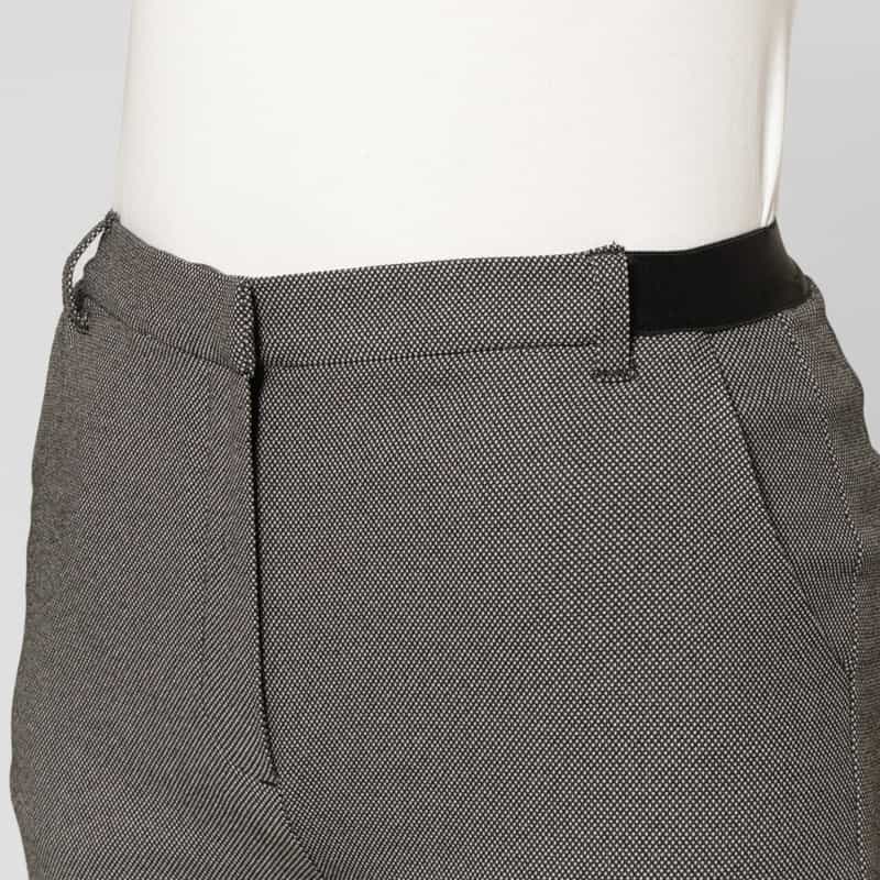 BARNEYS NEW YORK ウォッシャブル バックウエストゴム バーズアイ テーパードパンツ BLACK