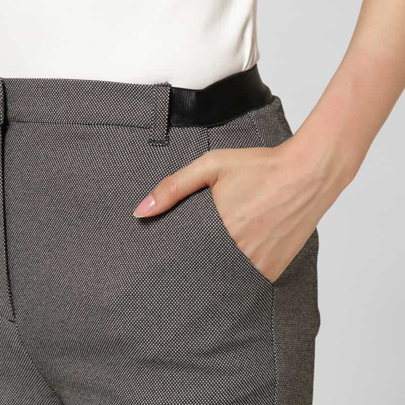 BARNEYS NEW YORK ウォッシャブル バックウエストゴム バーズアイ テーパードパンツ BLACK