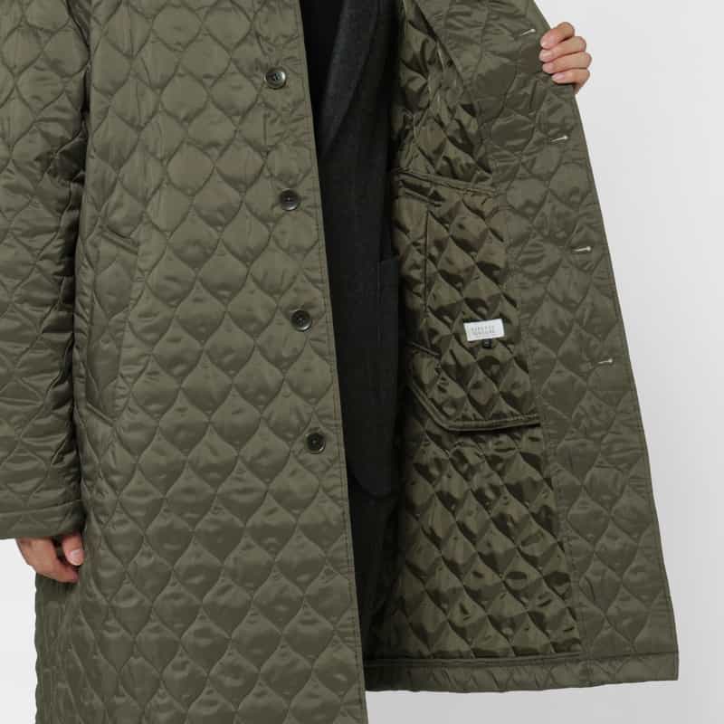 BARNEYS NEW YORK キルティング生地チェスターコート KHAKI