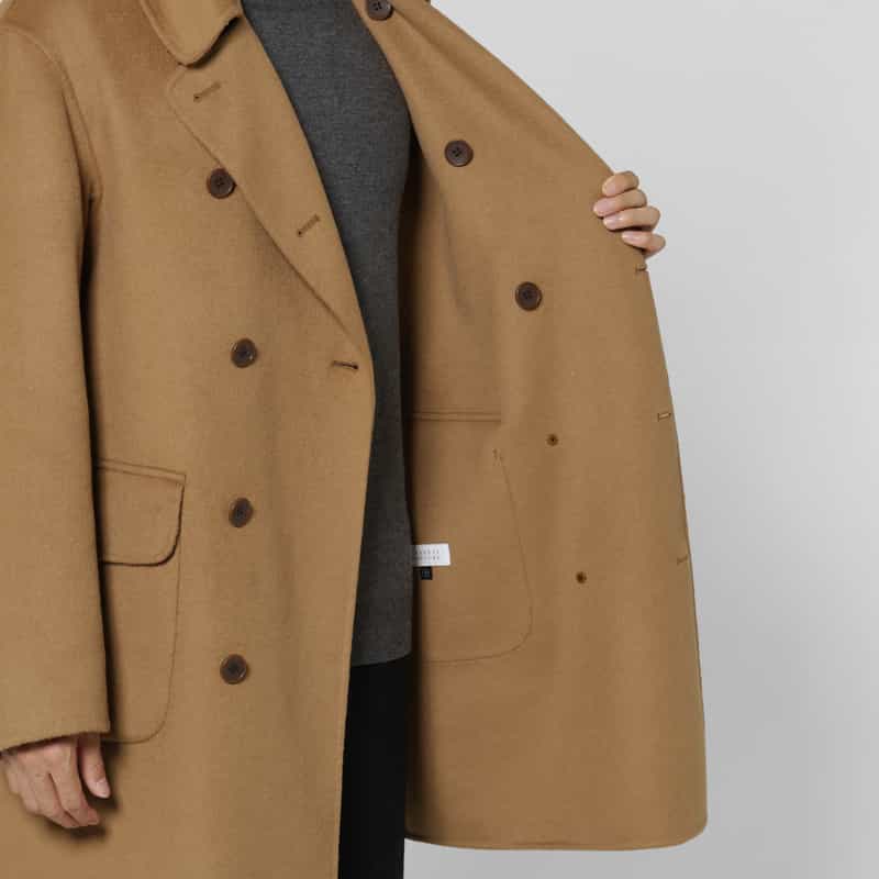 BARNEYS NEW YORK ダブルブレストロングコート CAMEL