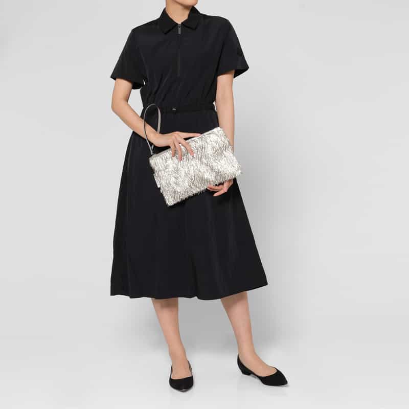 BARNEYS NEW YORK ビーズフリンジ クラッチバッグ SILVER