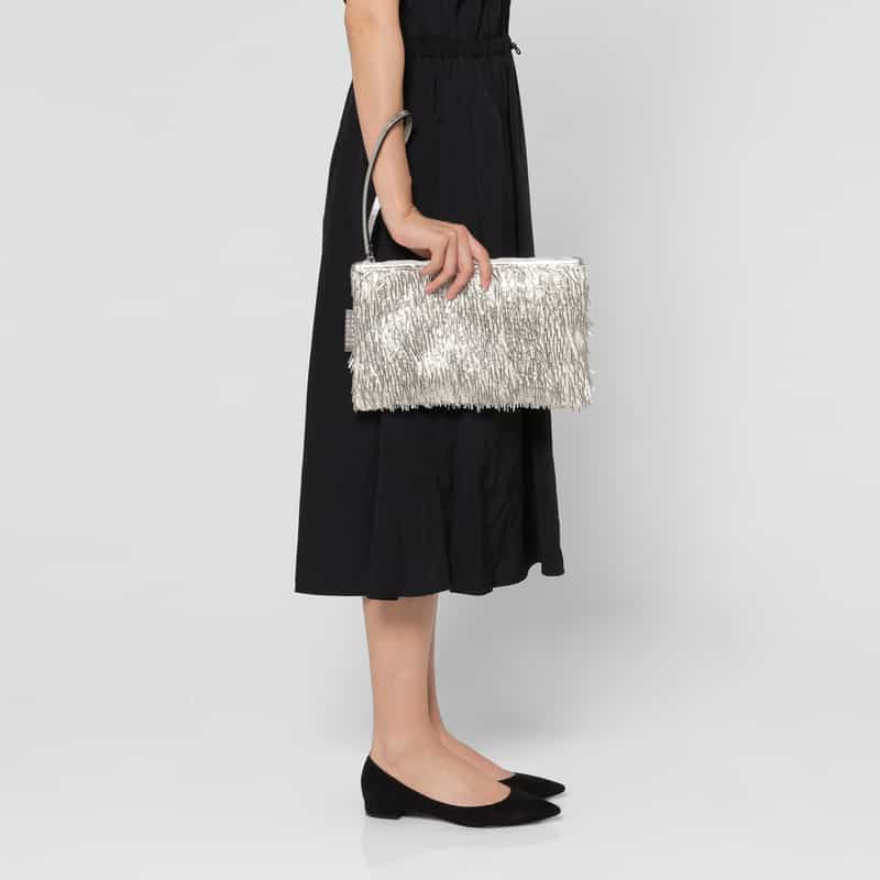 BARNEYS NEW YORK ビーズフリンジ クラッチバッグ SILVER