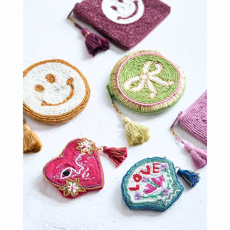 ALLTHELUCKINTHEWORLD ALLTHELUCKINTHEWORLD ＜オールザラックインザワールド＞  バーニーズ　ニューヨーク限定 ビーズ刺繍ポーチ “BOW" NONE(0000)