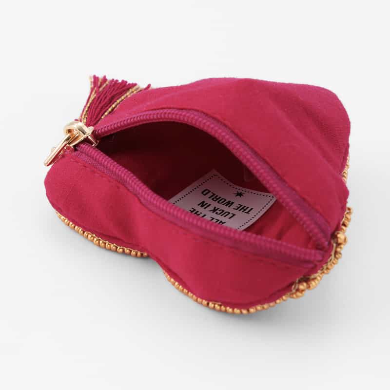 ALLTHELUCKINTHEWORLD ALLTHELUCKINTHEWORLD ＜オールザラックインザワールド＞  バーニーズ　ニューヨーク限定 ビーズ刺繍ポーチ “HEART" NONE(0000)
