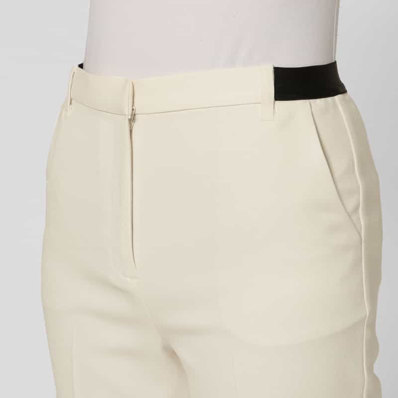 BARNEYS NEW YORK ウォッシャブル バックウエストゴム テーパードパンツ IVORY