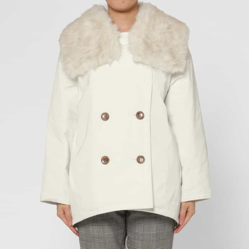 BARNEYS NEW YORK フェイクファー襟付き中綿入りダブルブレストコート WHITE