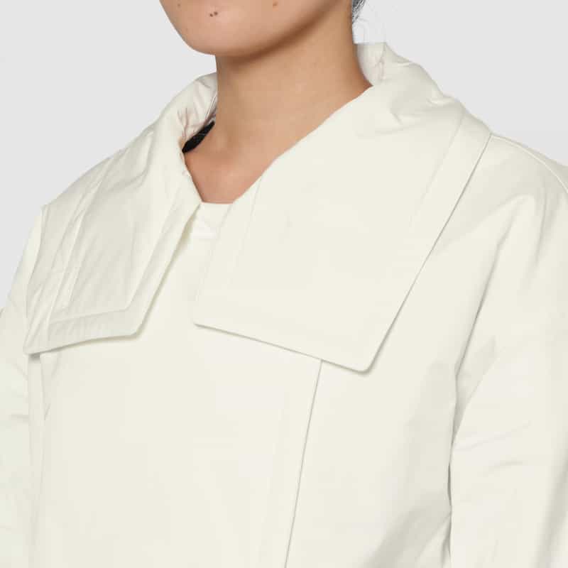 BARNEYS NEW YORK フェイクファー襟付き中綿入りダブルブレストコート WHITE