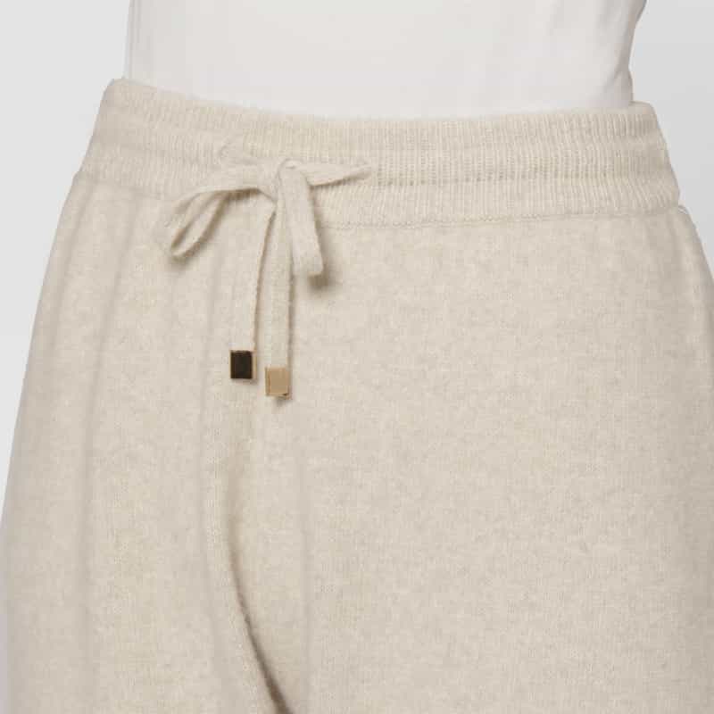 BARNEYS NEW YORK セットアップ フォックス混ファンシーヤーンニット ジョガーパンツ WHITE