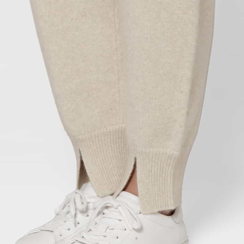 BARNEYS NEW YORK セットアップ フォックス混ファンシーヤーンニット ジョガーパンツ WHITE